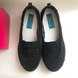 ✅Skechers Active Size 7.5 Shoes